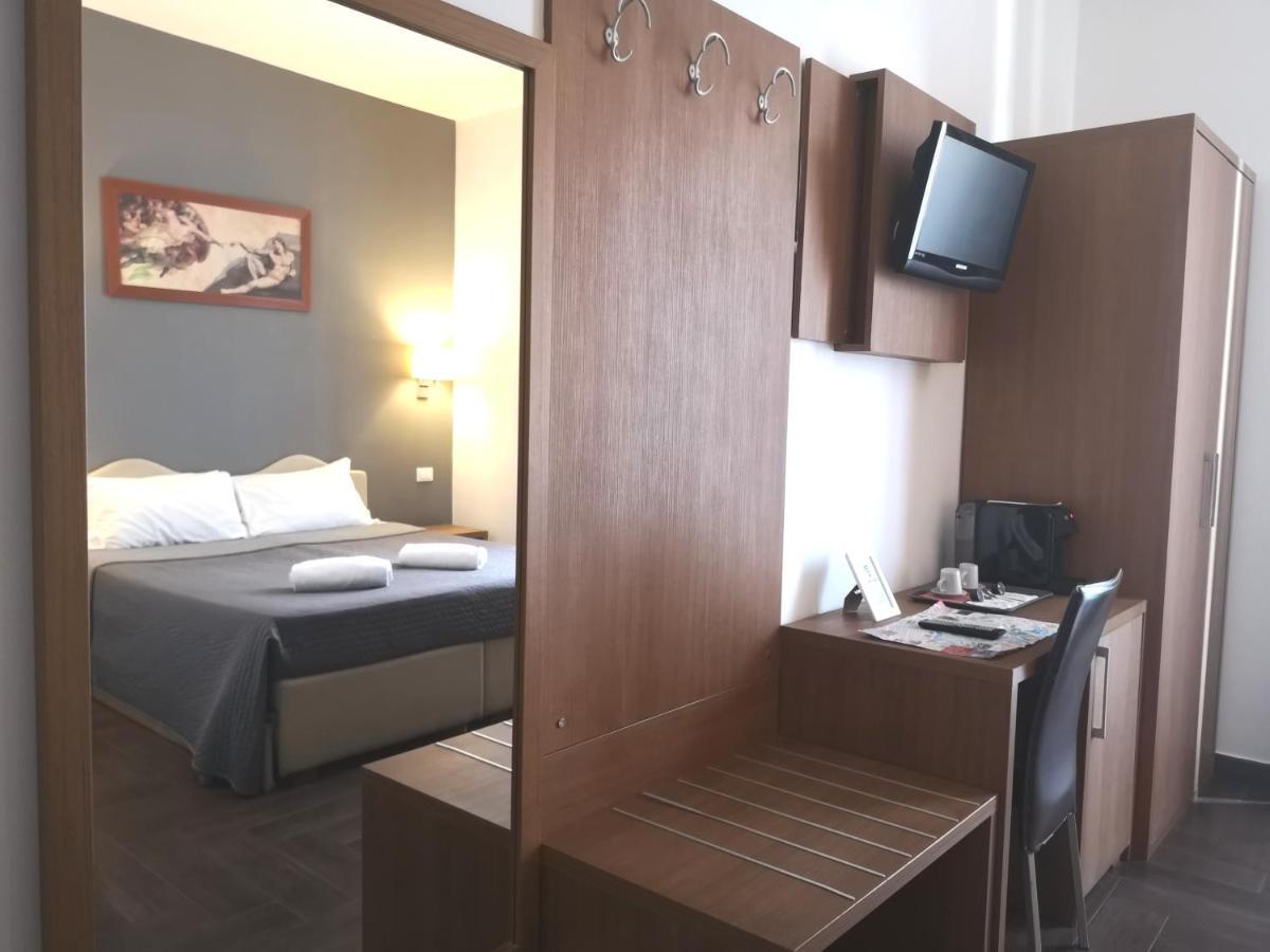 Rome Travellers Hotel Exterior foto